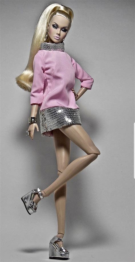 barbie pose|16 Barbie poses ideas 